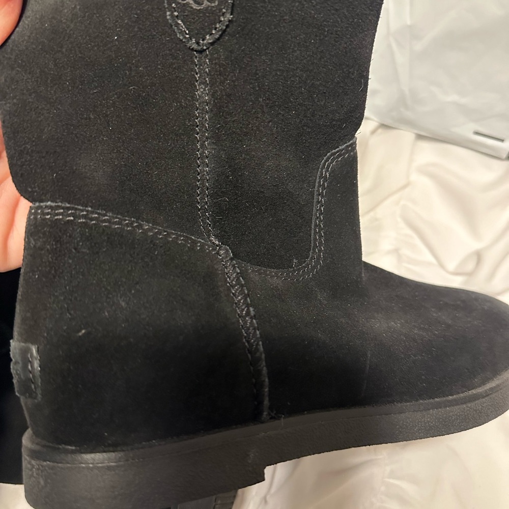 Authentic Uggs Perfect For Winter !! - image 5